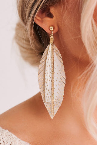Beige Feather Chain Necklace